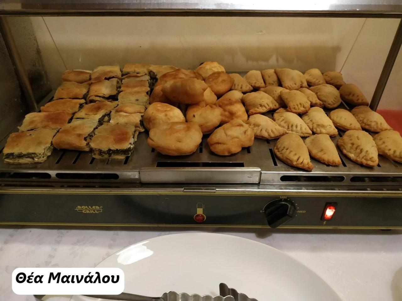 Thea Mainalou מלון